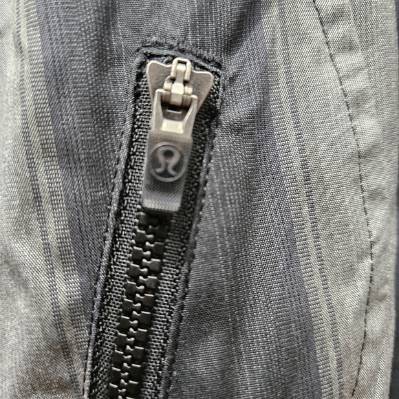 Lululemon Thats The Run Track and Field Striped Hooded Jacket Women's Size S - Picture 4 of 16